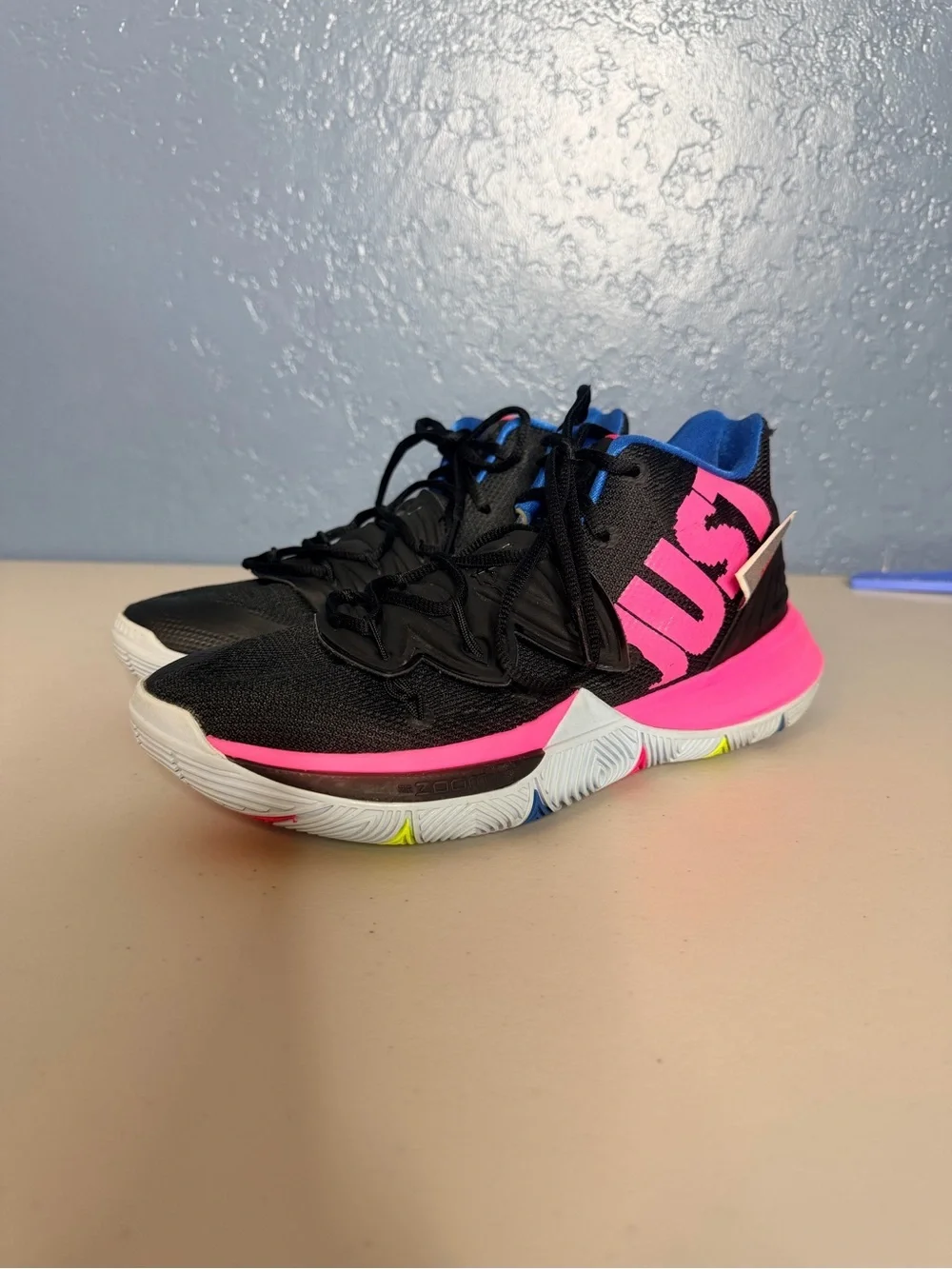 Nike kyrie black